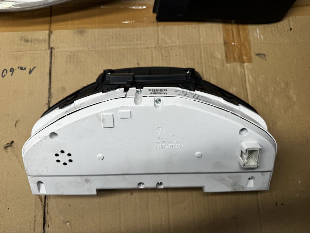 Licznik volvo v60,s60,xc60,v70 R-design  2008 do 2012