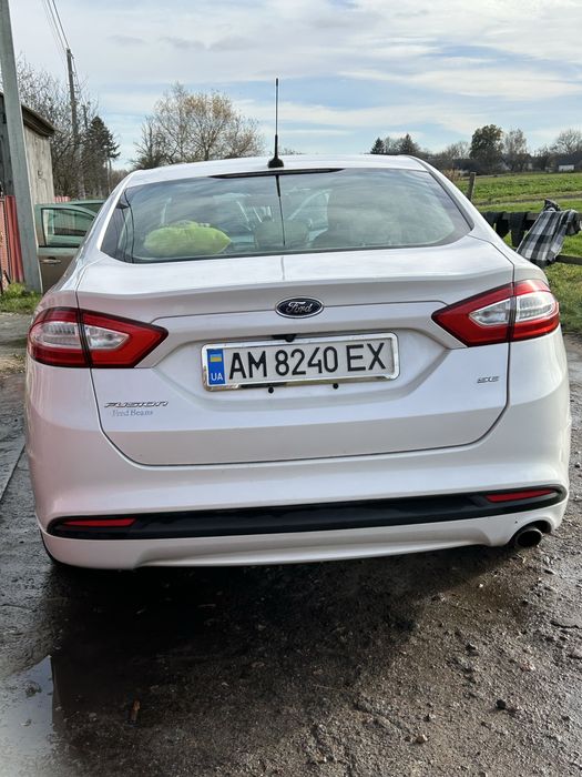Продається авто Ford Fusion 2015 року