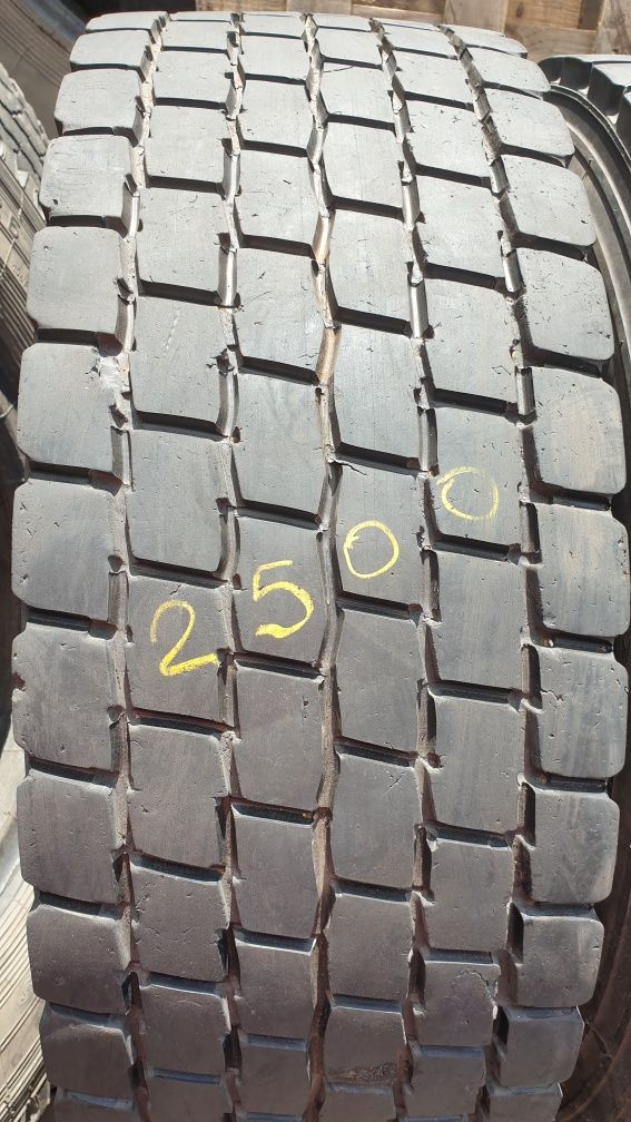 Автошина 285/70R19.5