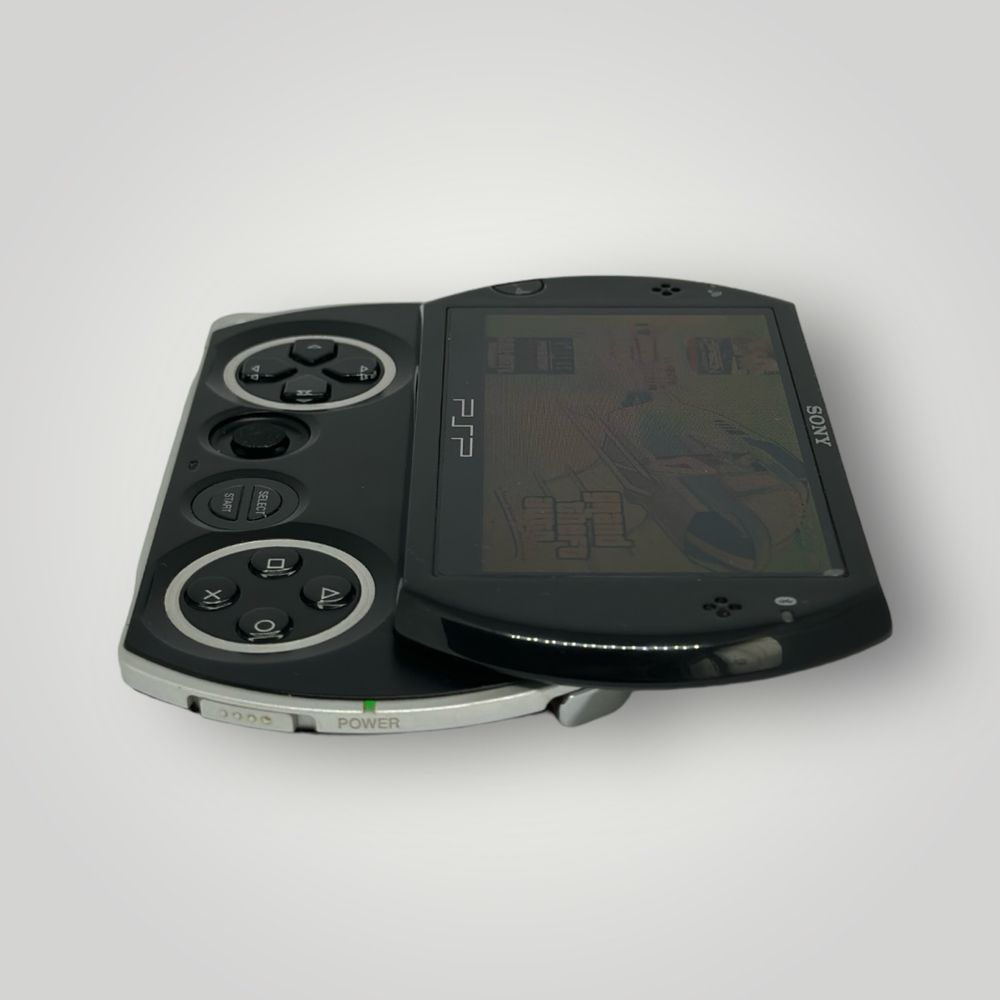 Ігрова приставка Sony PlayStation Portable GO (PSP-N1000) 16gb Black