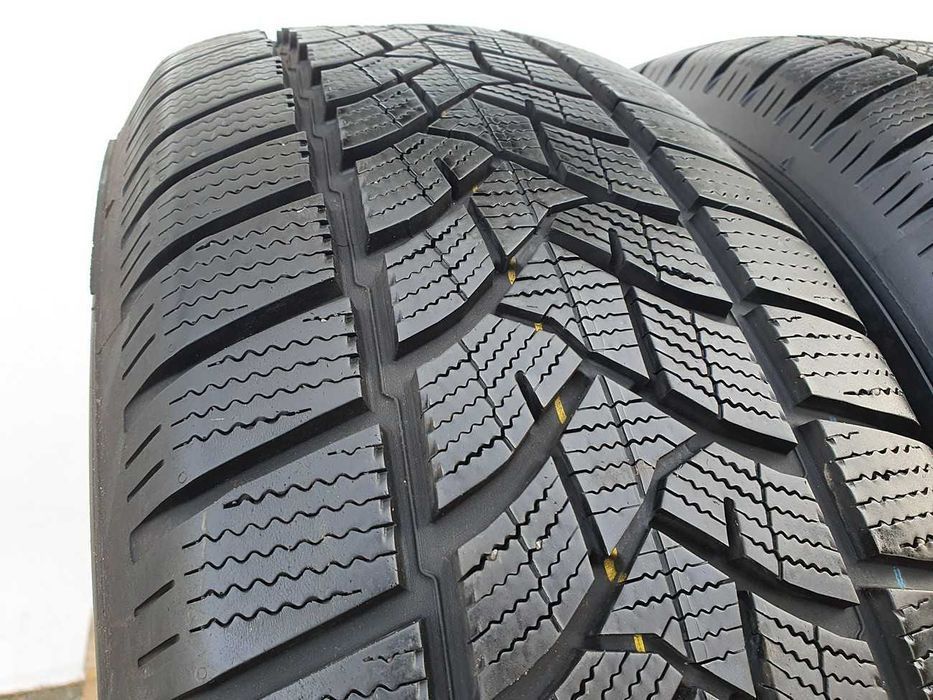 2x Opony zimowe 235/65/17 DUNLOP Winter Sport 5 SUV - 108H XL