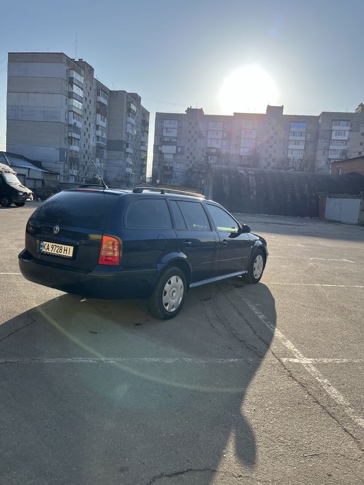 Шкода Октавия 1.6 MPI