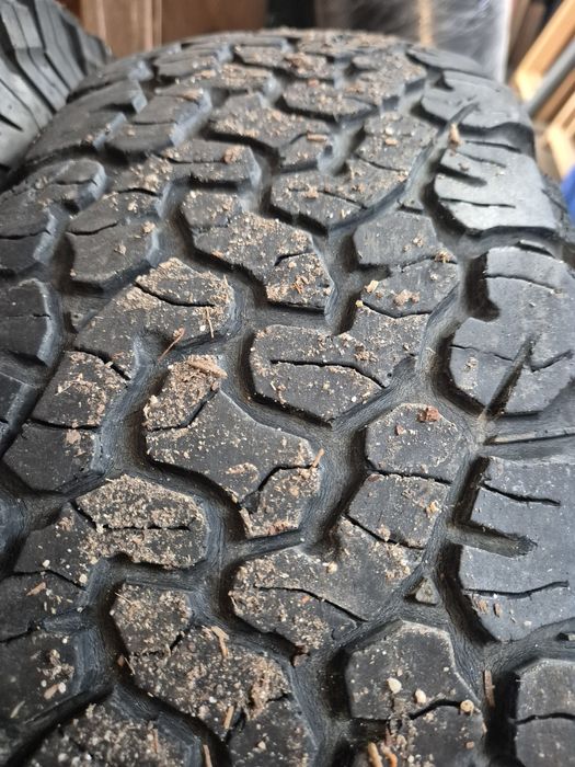 5 pneus Bfgoodrich 235/85 R16