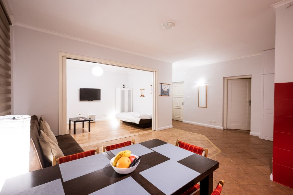 RR15 Apartament w samym RYNKU - 3 sypialnie i salon