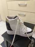 Buty sneakersy Guess
