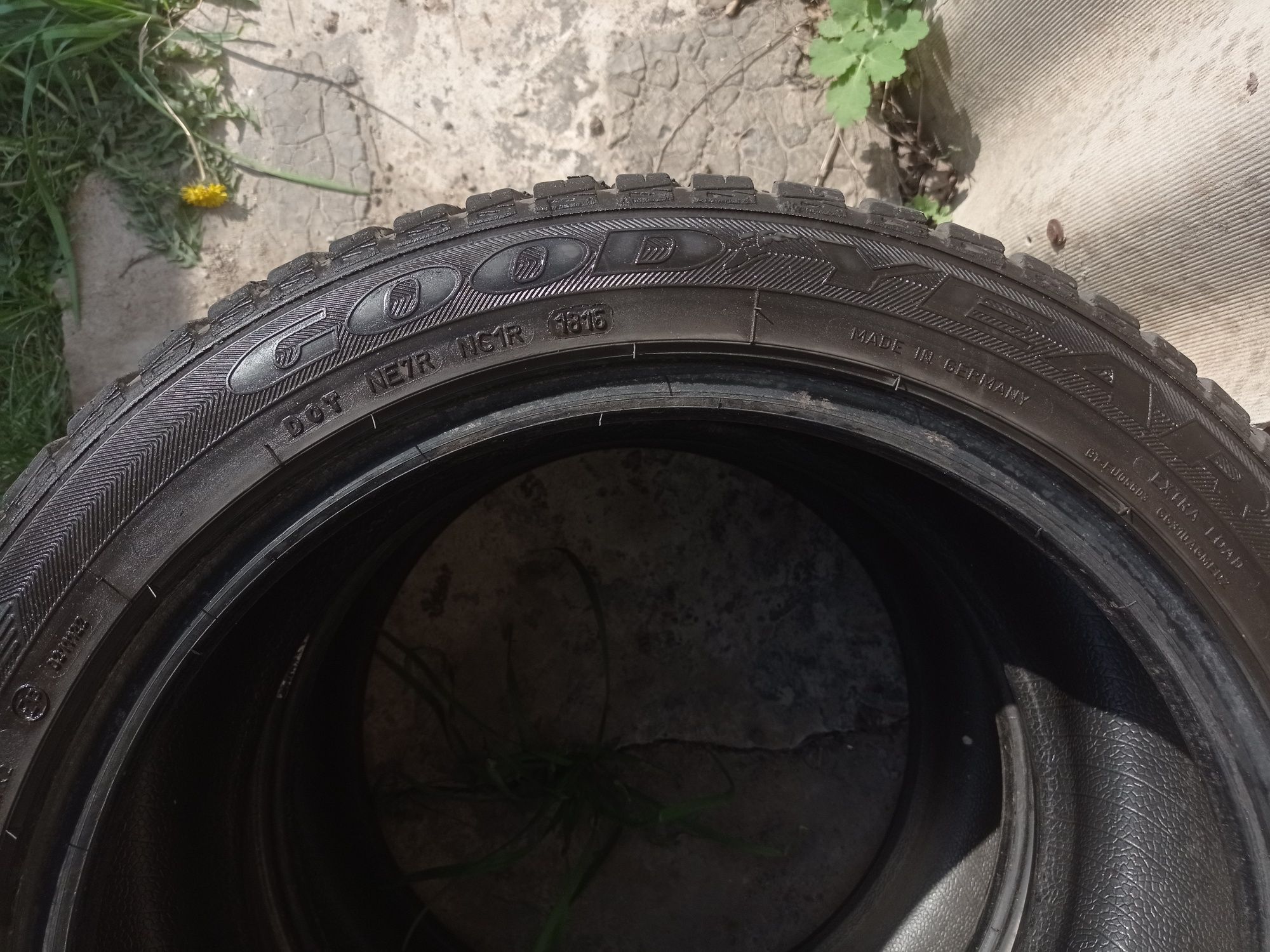 Резина, шины 225/45 R17 Good YEAR Зима 2шт