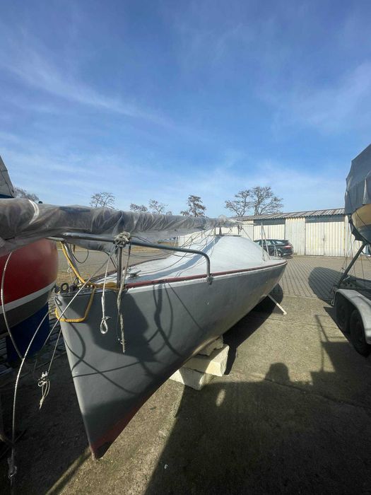 Żaglówka/Jacht żaglowy rekreacyjno-regatowy.