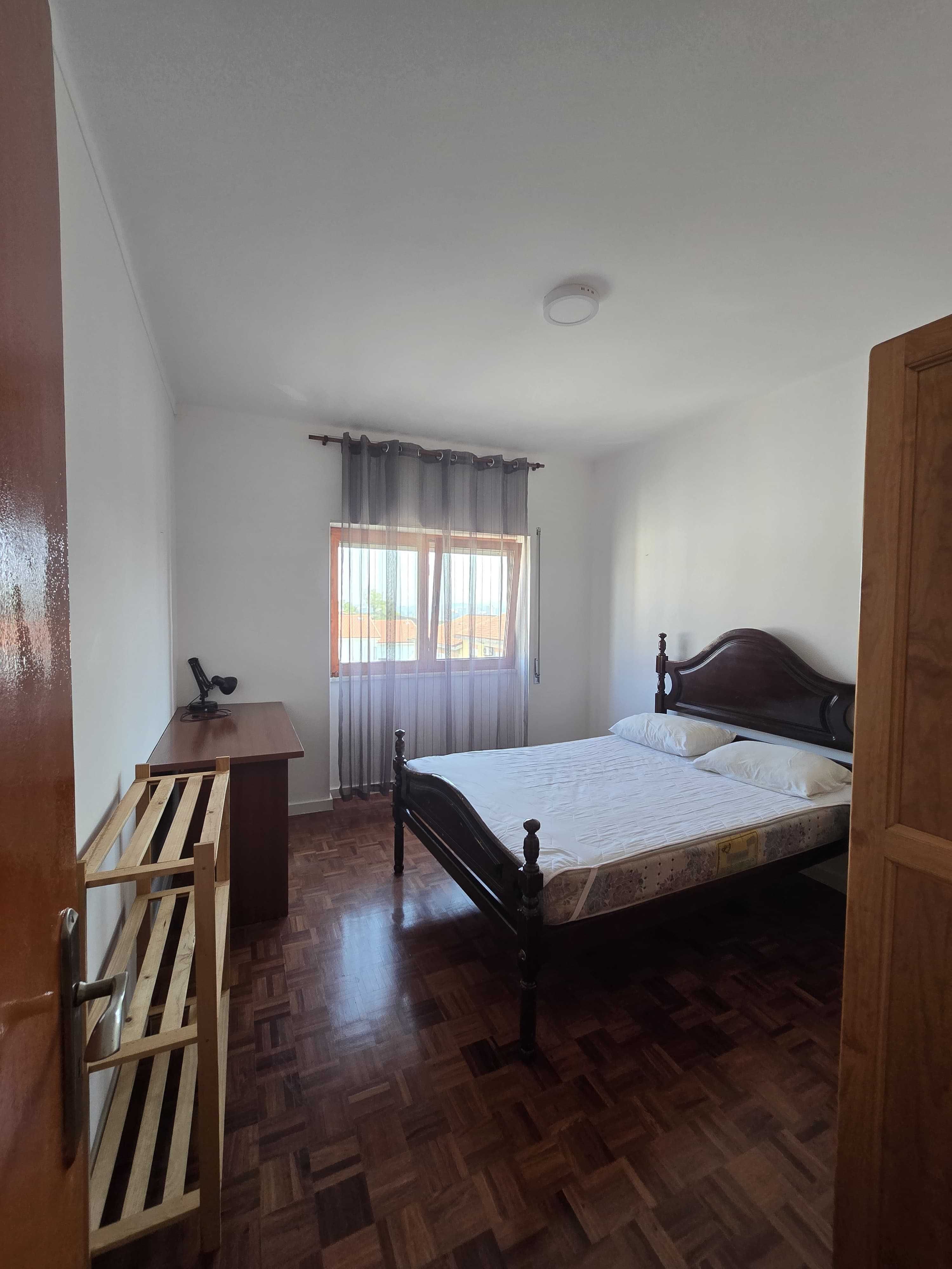 Quartos disponíveis p/ estudantes - Coimbra