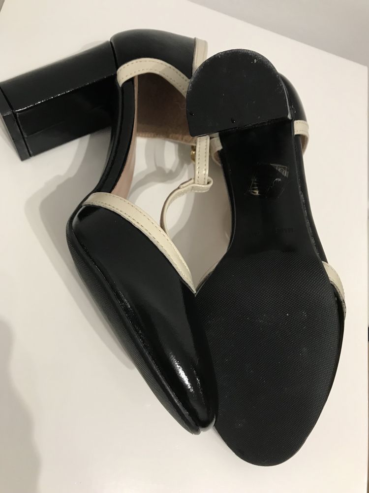 Buty H’egos Milano - jak Chanel