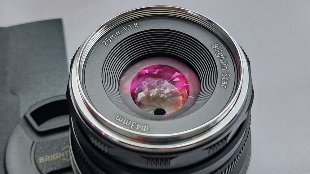 Об'єктив Brightin Star 25mm f/1.8 E-mount