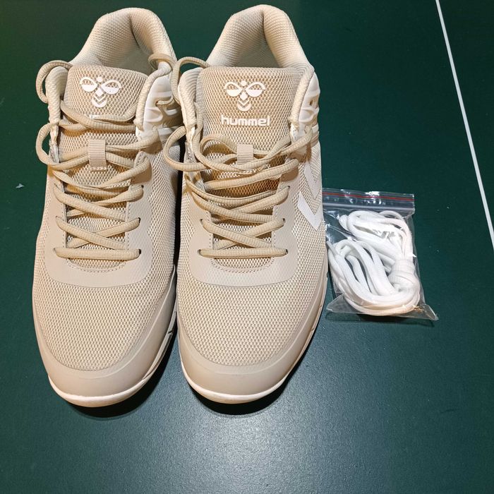 Buty halowe, Hummel