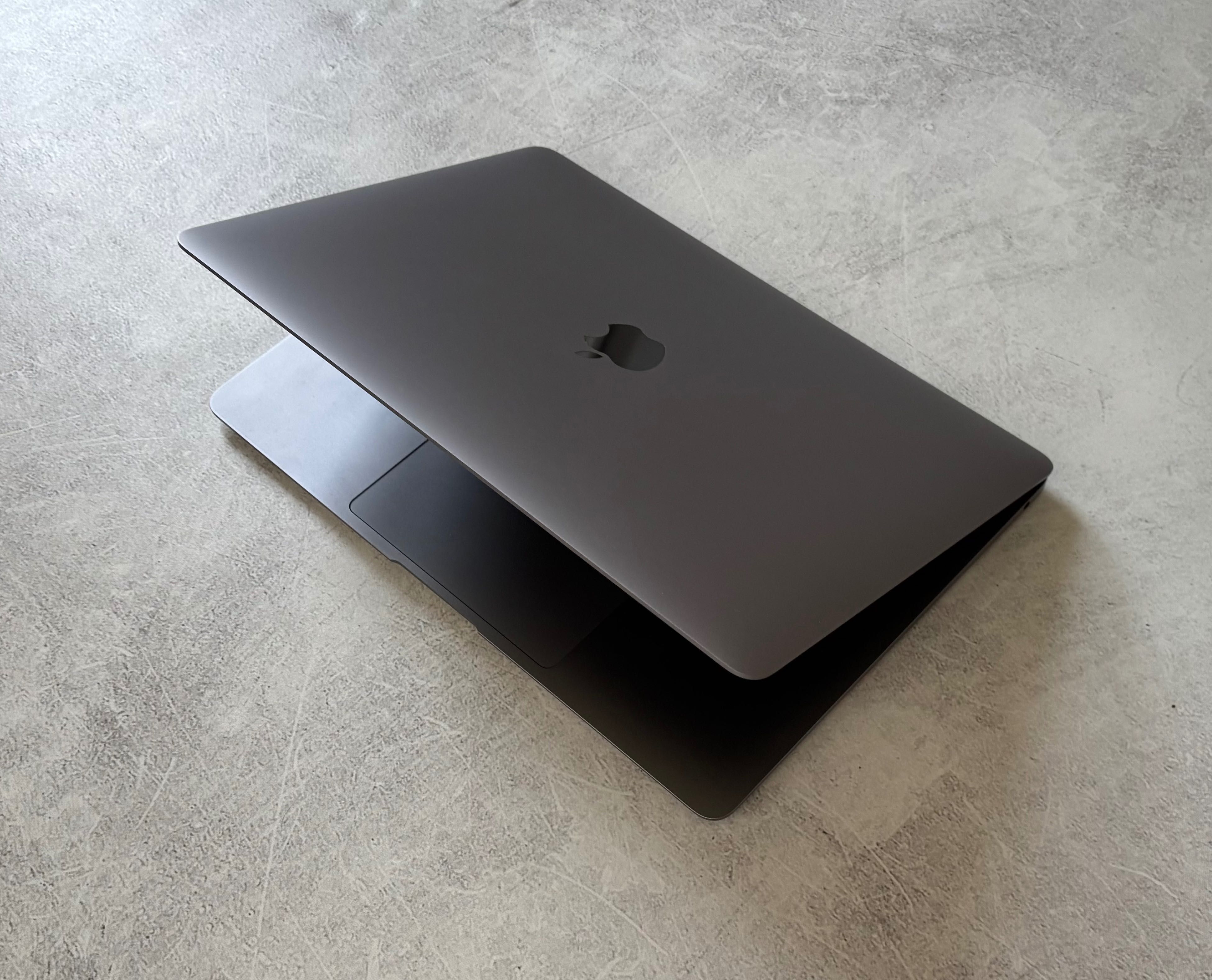 Macbook Air M1 16GB 256GB Space Gray