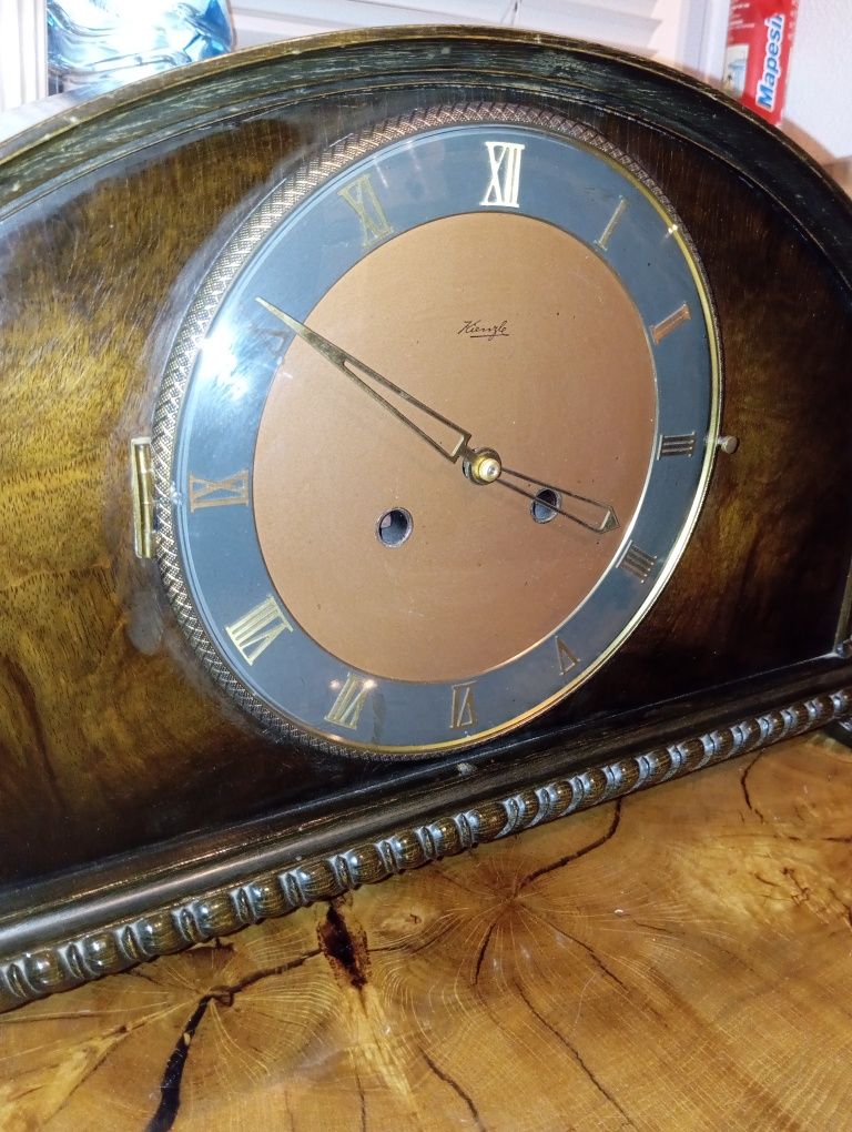 Piękny zegar kominkowy Kiensle