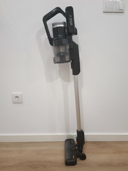 Aspirador vertical QUIGG