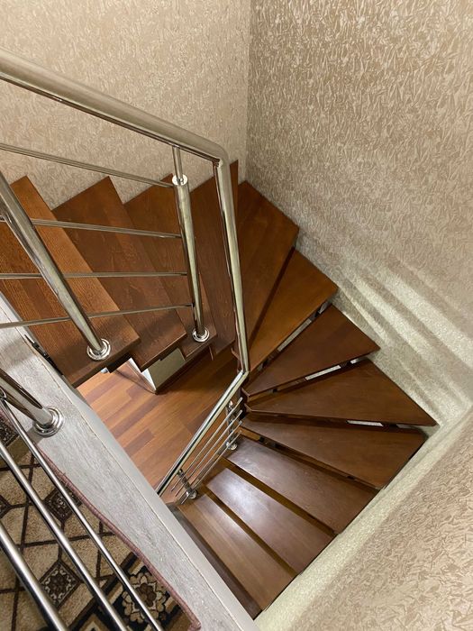 Сходи на замовлення / Перила