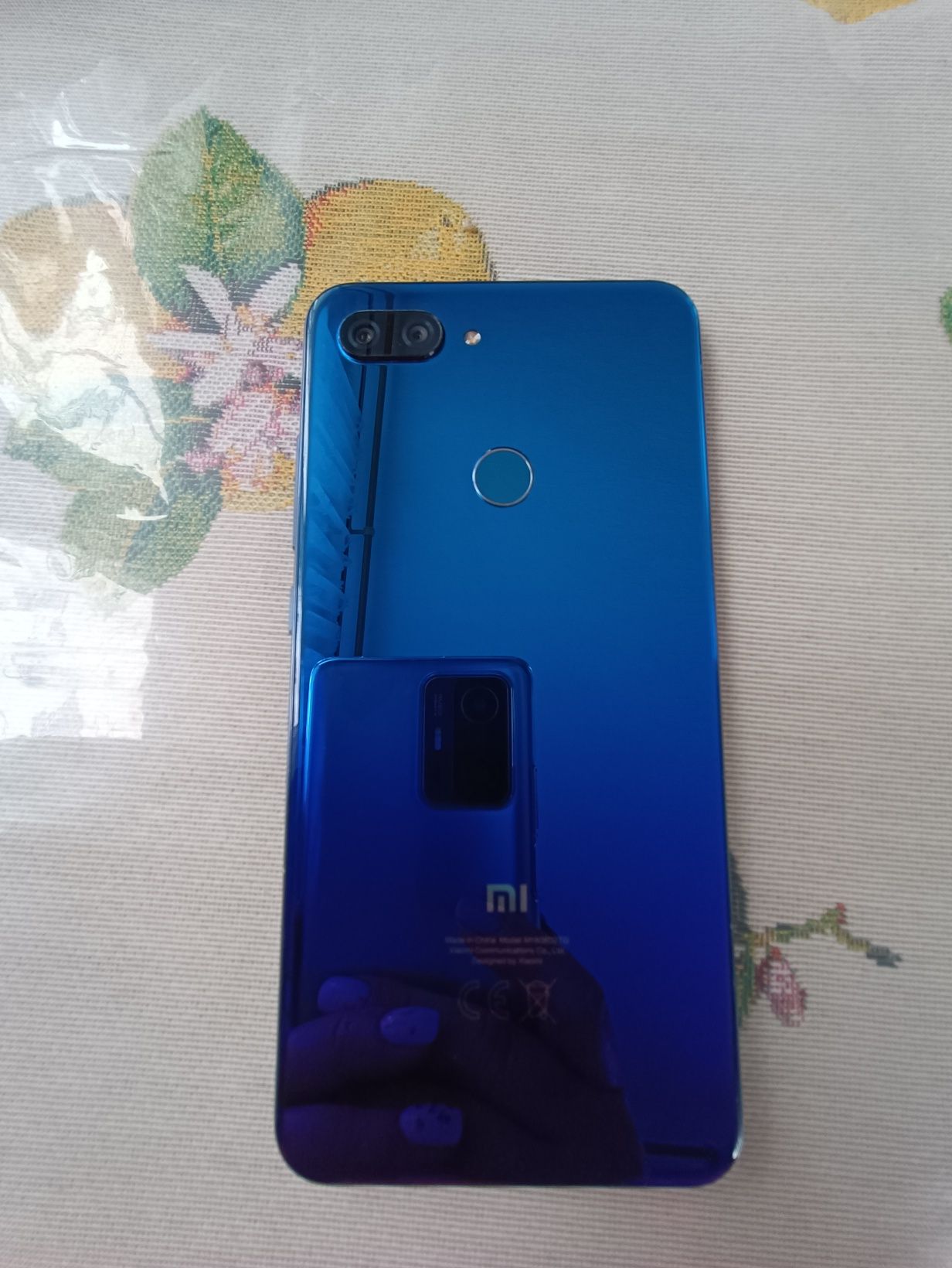 Продам Xiaomi Mi 8 Lite 6/128GB