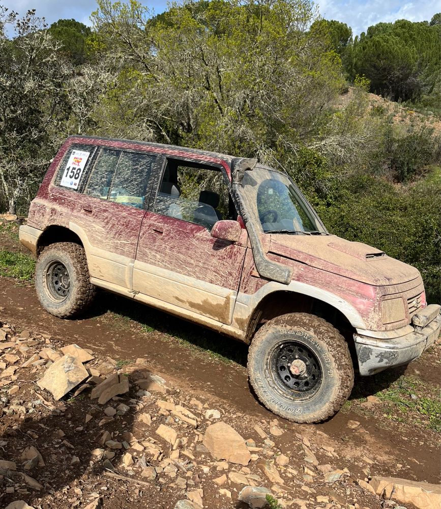 Vendo suzuki vitara!