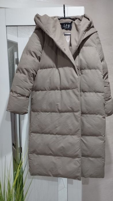 Пуховик, плащ зимовий