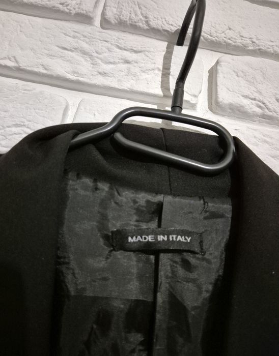 Dłuższa czarna marynarka uni sm