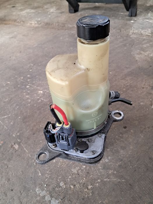 Насос егур mercedes A, Mazda 3 5, Citroen C4, Ford Focus 2