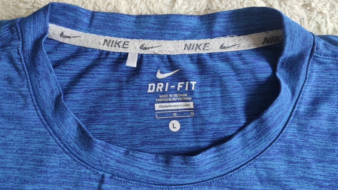 Футболка Nike Dri-Fit  M-L 46-48р фірмова синя оригінал
