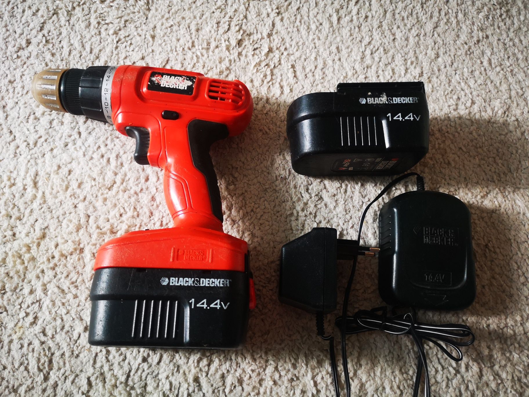 Wkrętarka Black & Decker 14.4v ładowarka 2x aku