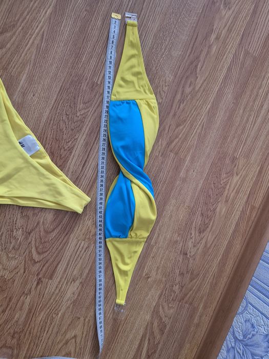 Фірмовий купальник