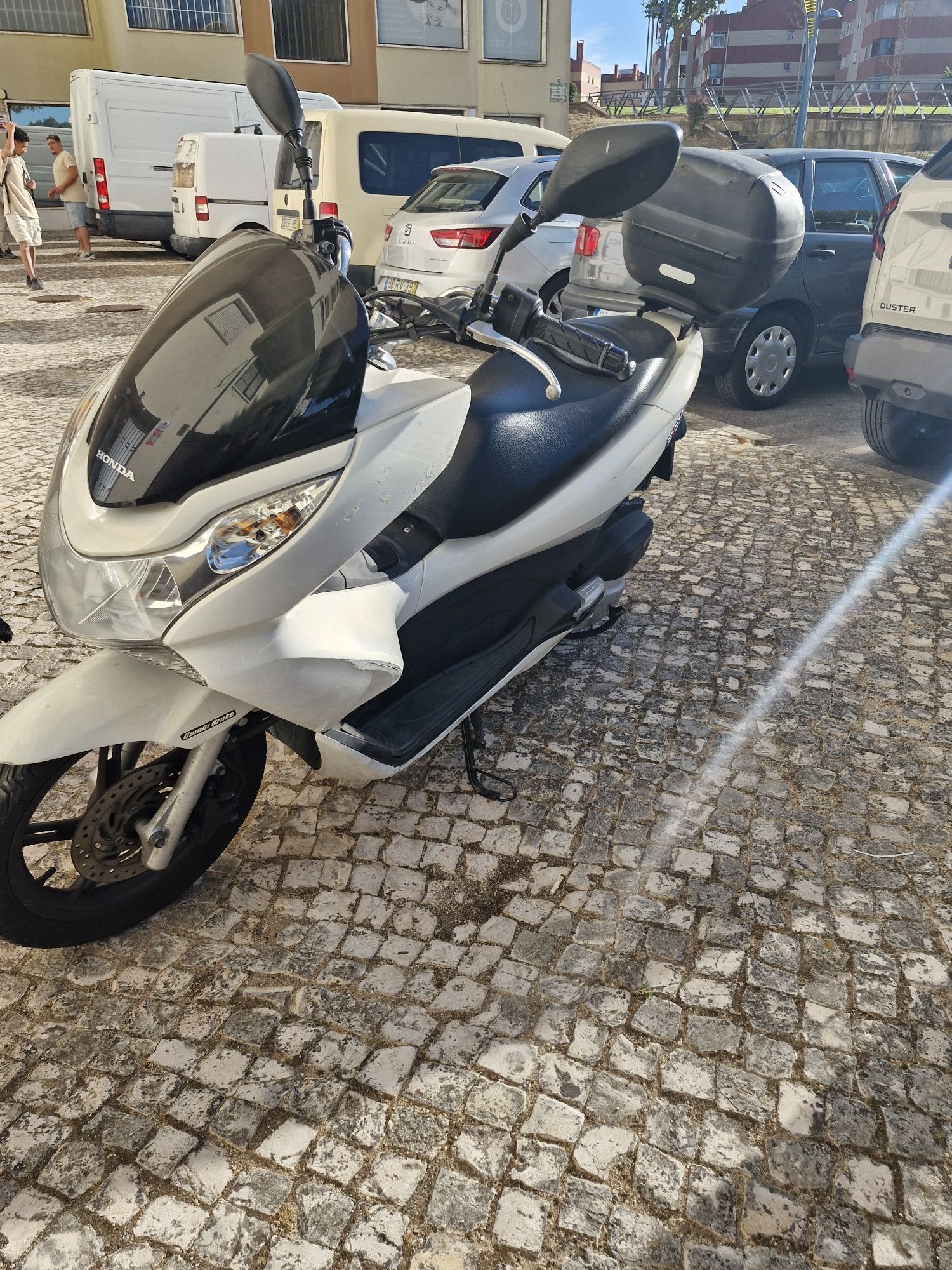 Honda pcx 125cv.