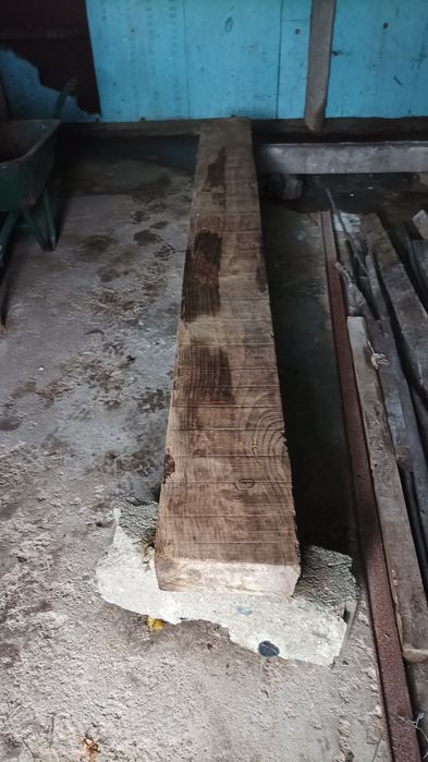 Viga em Madeira de eucalipto