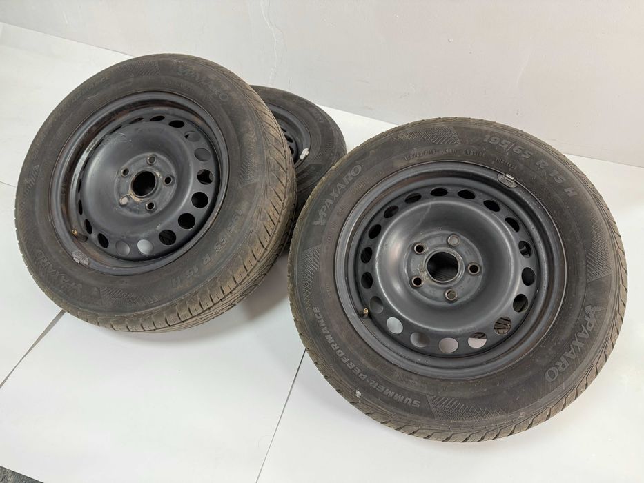 Koła , Felgi stalowe z oponami  , Oryginalne VW 15 cali
