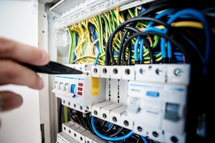 Usługi elektryczne, przeglądy instalacji  do ubezpieczenia, protokoły