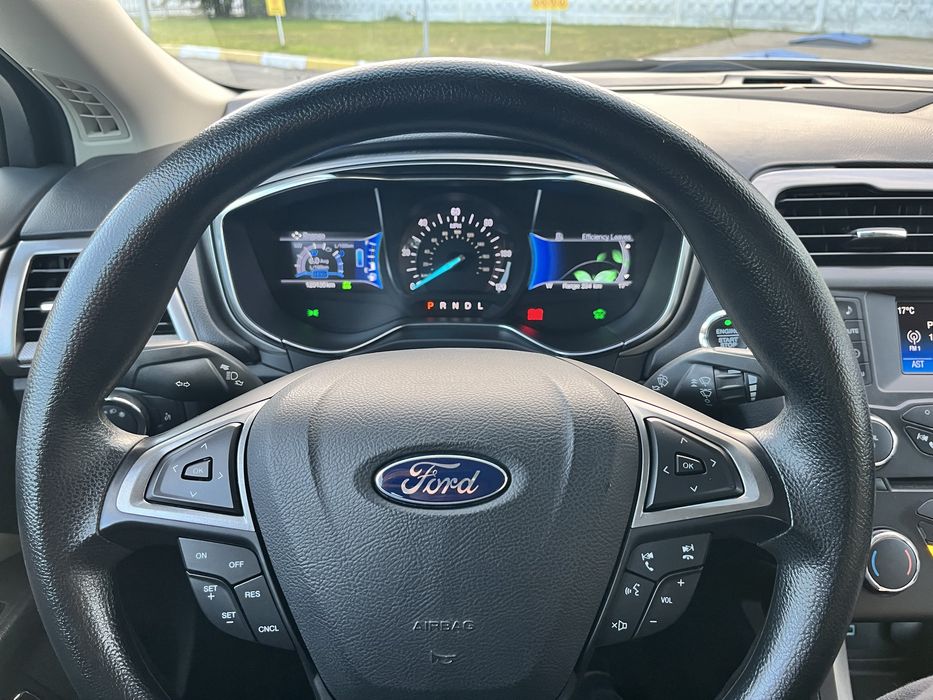 Ford Fusion гібрид