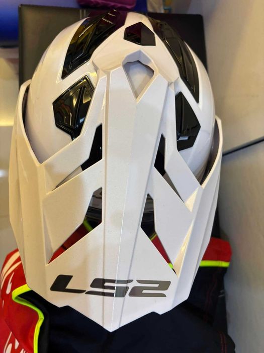 Capacete LS2 Explorer Branco. Carbono/Kevlar (NOVO) Desconto. Tam S