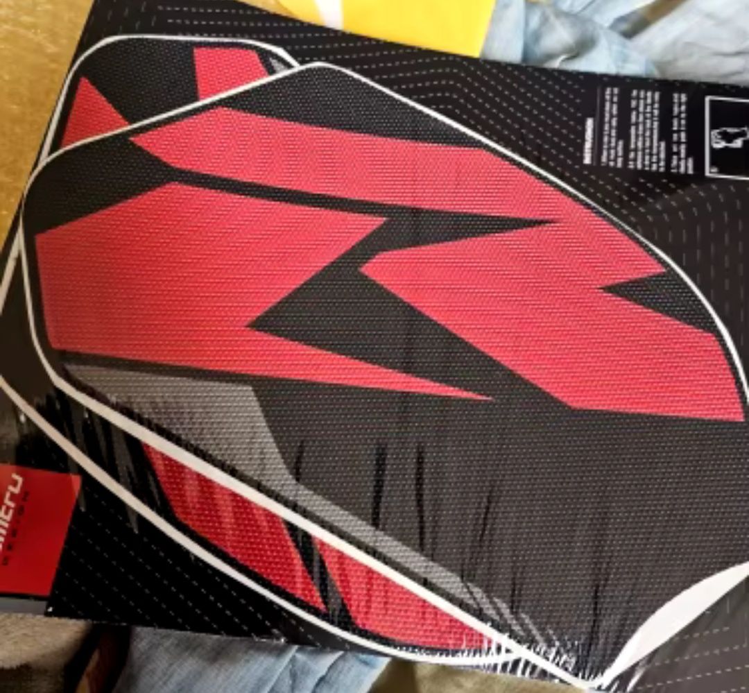 Tankpad osłony boczne GSXR 600-750 L1-L6