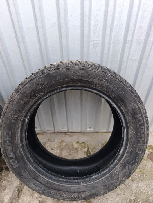 Зимові шини Kumho 2 штуки