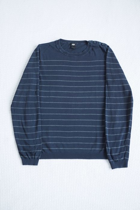 Klasyczny granatowy sweter w wąskie paski męski M