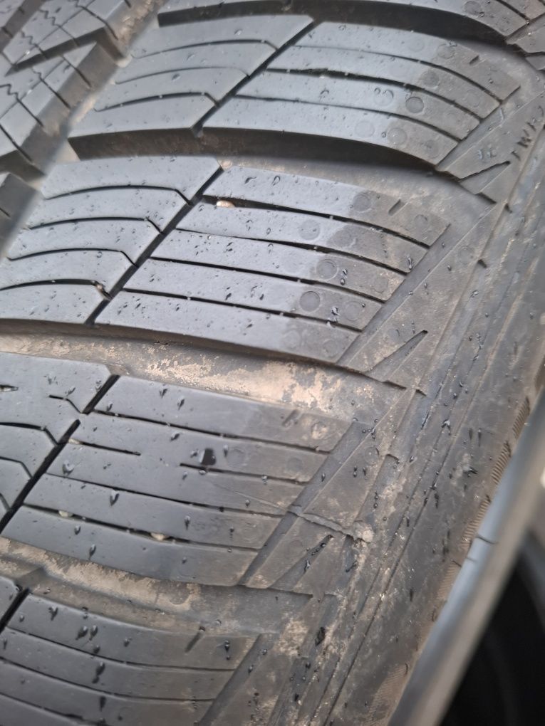 Opony Zimowe BARUM POLARIS 5 235/50 R19