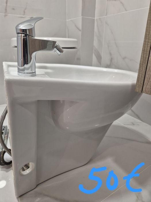 Bidé novo com torneira