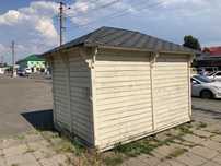 Торговий кіоск дерев’яний + пліт ( огорожа )