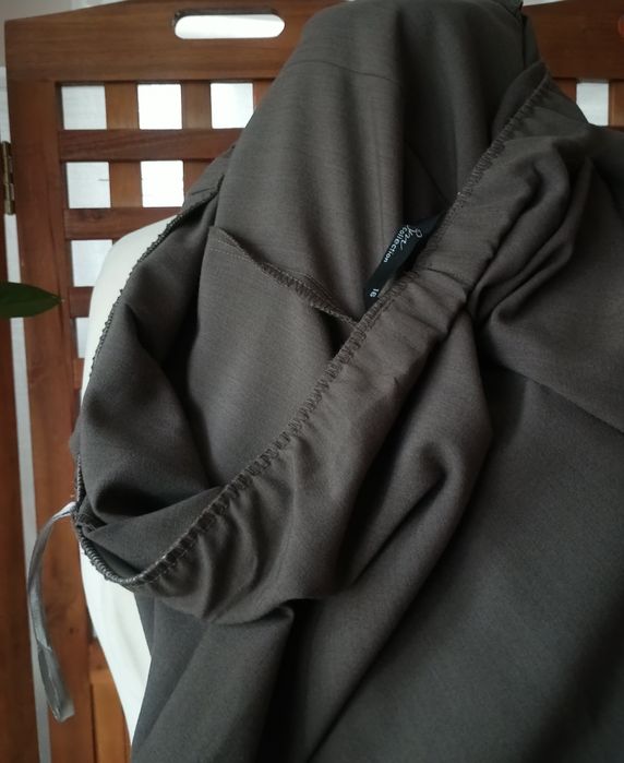 Eleganckie damskie spodnie R 42 ,RABAT ,szczegóły w opisie