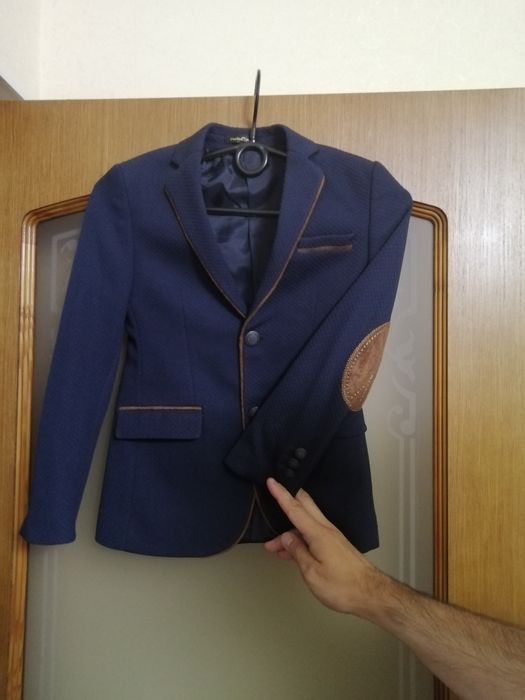Пиджак для первоклашку на 32 р