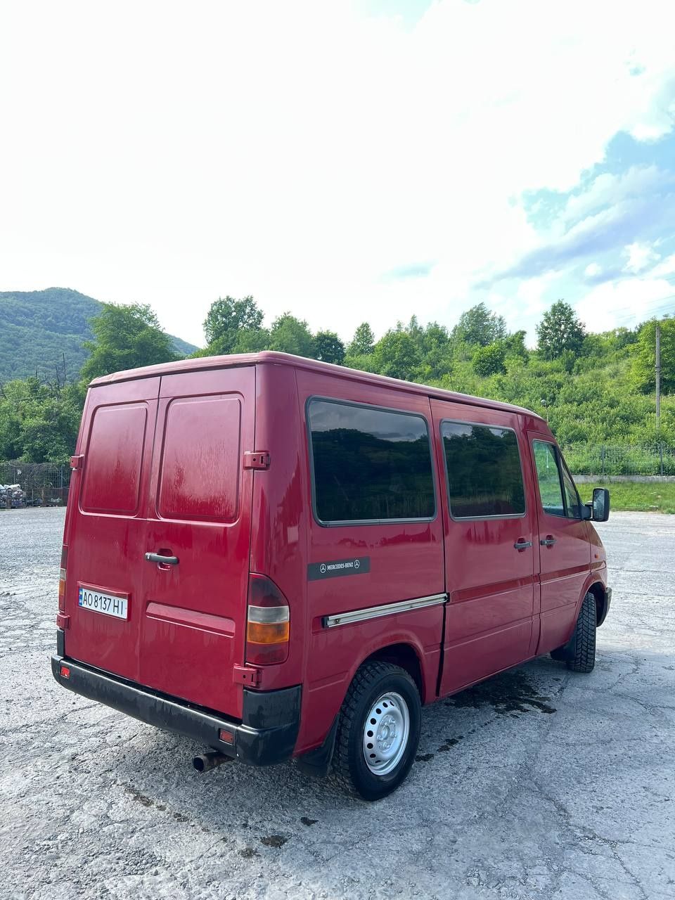 Продам Sprinter 210D