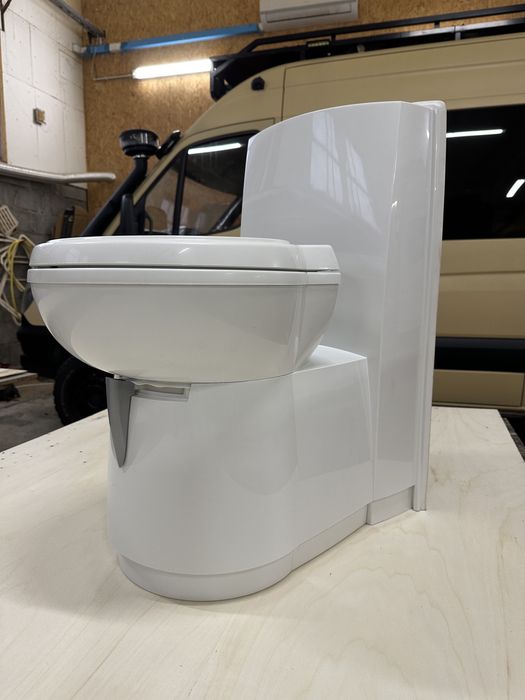 Toaleta kasetowa Thetford C263-CS kamper