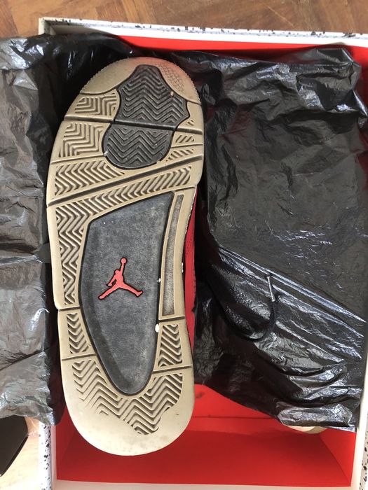 Air Jordan 4 Retro vermelho