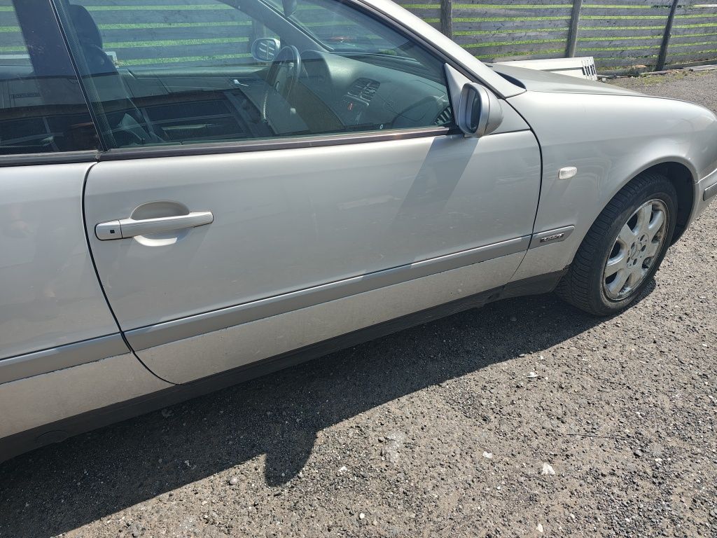 Mercedes W208 2,3 sport