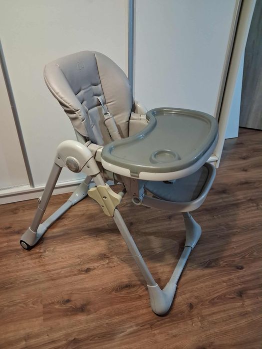 Zestaw dla noworodka: łóżeczko, przewijak i inne