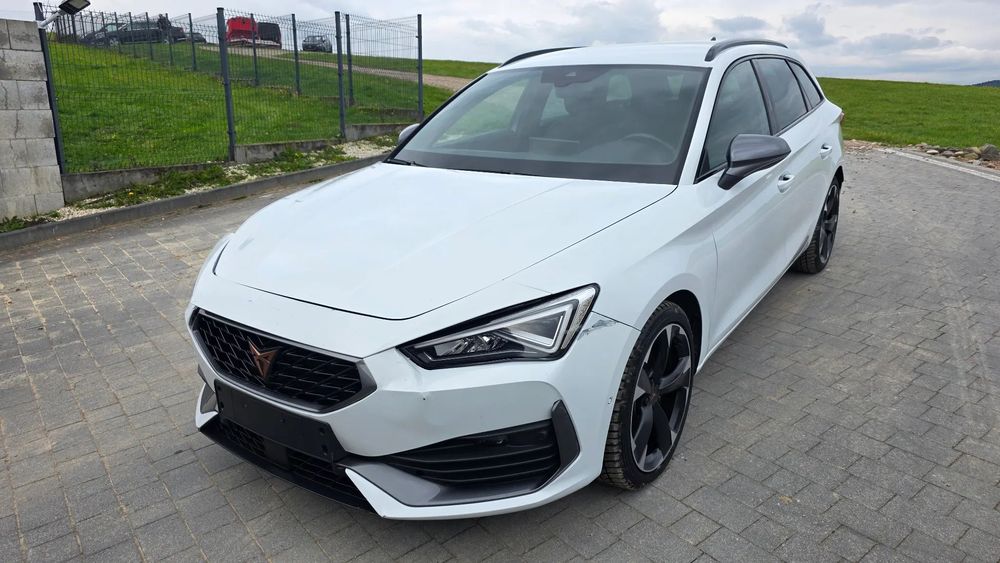 Cupra Leon Sportstourer 1.5TSI SportsTourer Duża Navi Ambiente Full-Led