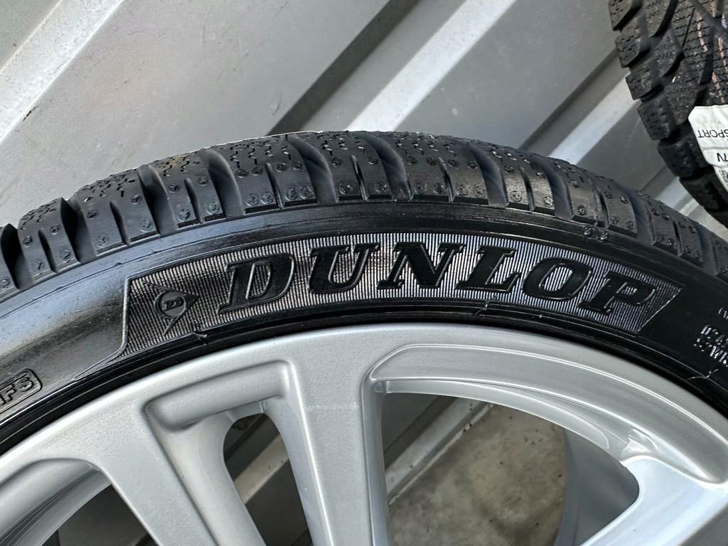 NOWE Opony Dunlop SP Winter Sport3D -215/40/17