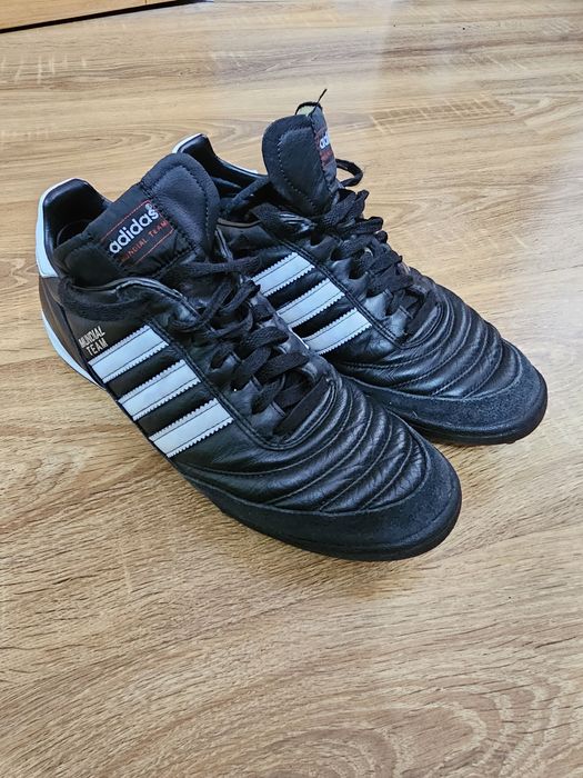 Adidas mundial team 42