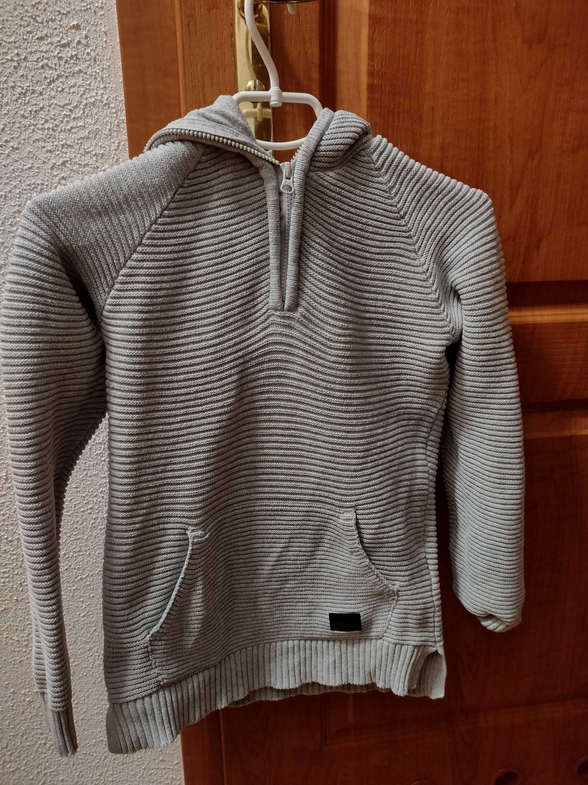 Sweter chłopięcy kangurek H&M 134/140